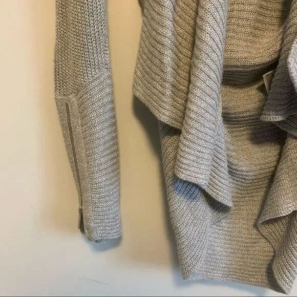 Banana Republic cardigan waterfall style open front sweater zipper sleeves - Picture 6 of 6